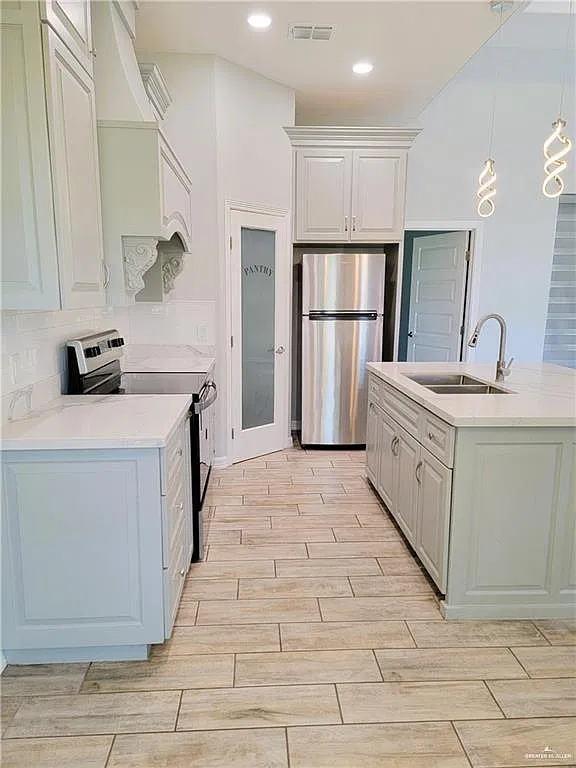 3 bed, 2.0 bath, 1228 sqft, $1,650 — Photo 4