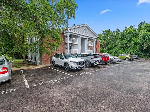 3rd image of 1911 Marine Terrace Dr APT J