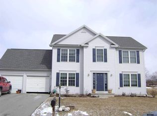 2115 Thoroughbred Ct, York, PA 17408