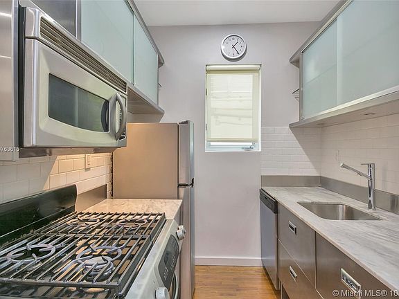5th image of 1751 James Ave APT 103