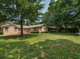 1118 S Britain Rd, Irving, TX 75060