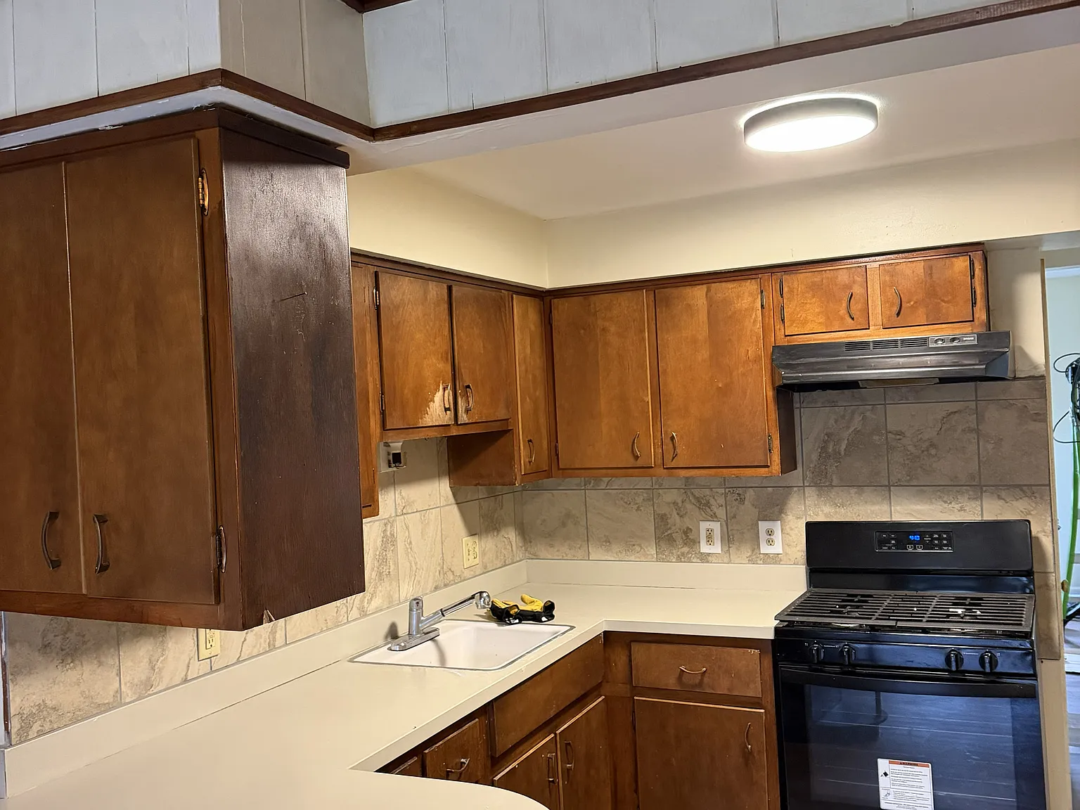 3 bed, 950 sqft, $1,300 — Photo 4