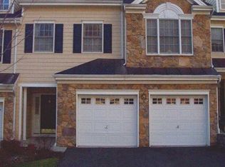 5 Pine Lake Ter #T005, River Vale, NJ 07675
