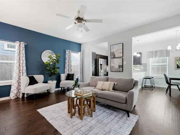 910 Hillstar St, Houston, TX 77009