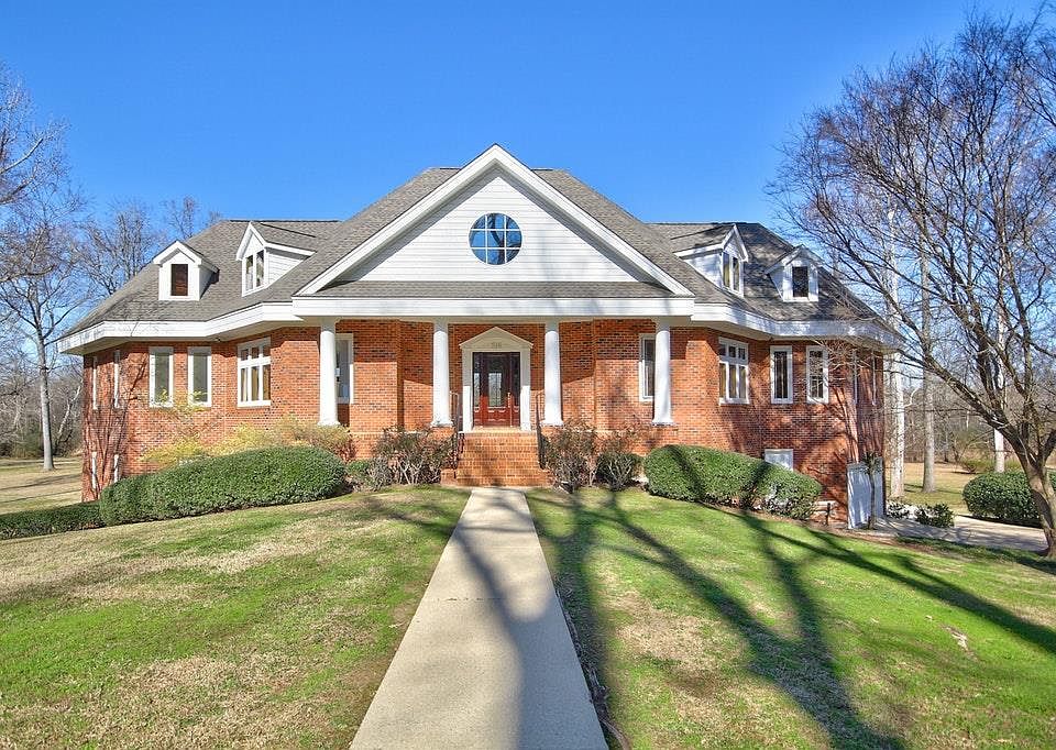 1st image of 516 Rosewood Dr
