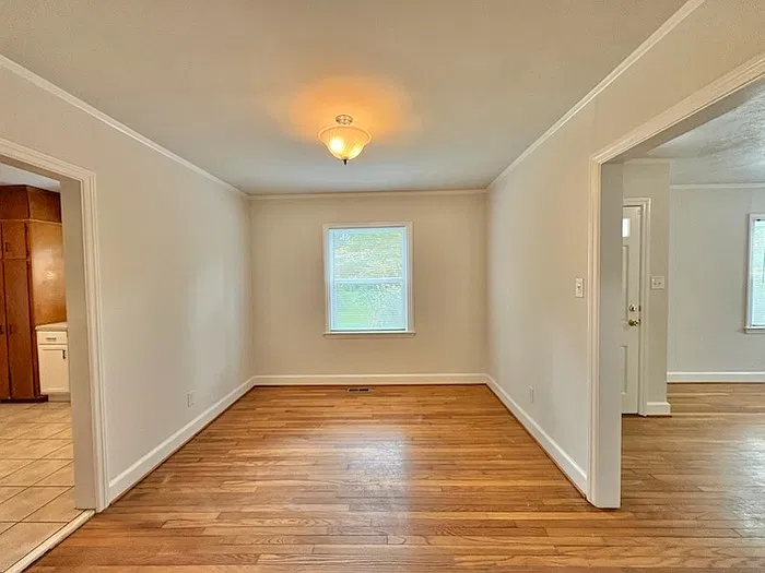 3 bed, 2.0 bath, 1834 sqft, $1,495 — Photo 4