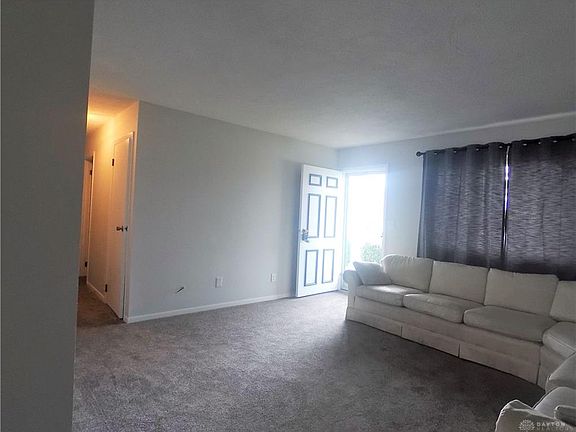 2nd image of 1019 Nutmeg Sq S