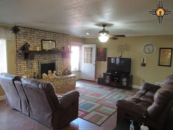 2nd image of 836 E Highland Dr