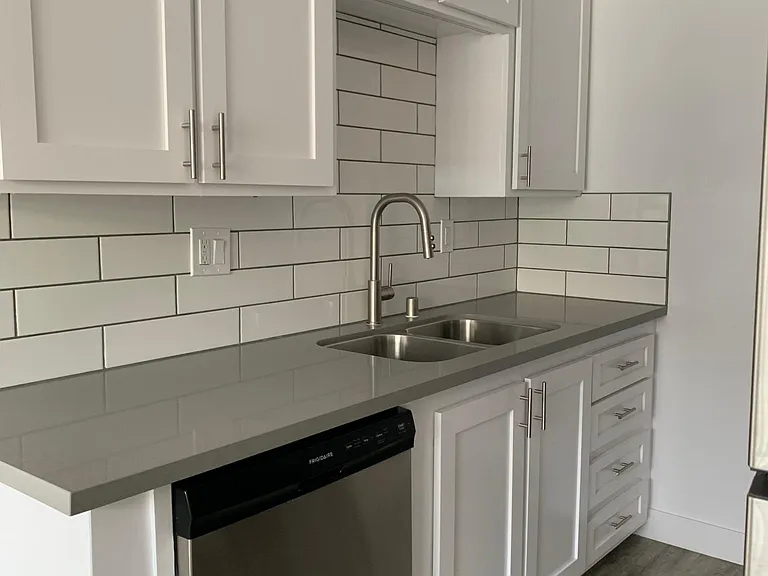119 N Hayworth Ave #203 — Photo 1