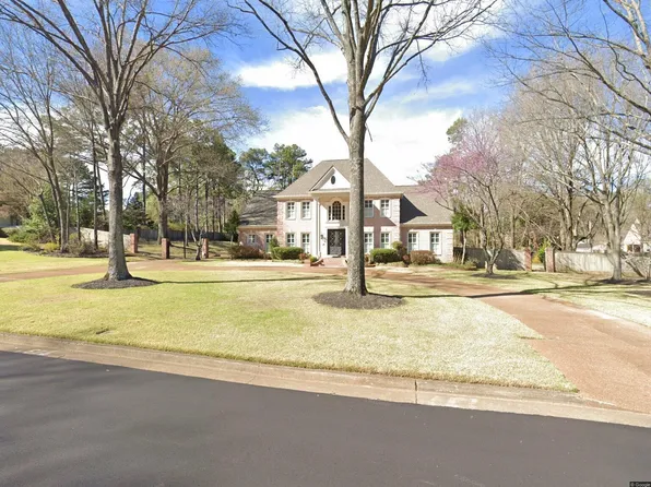 9296 Forest Hill Ln, Germantown, TN 38139