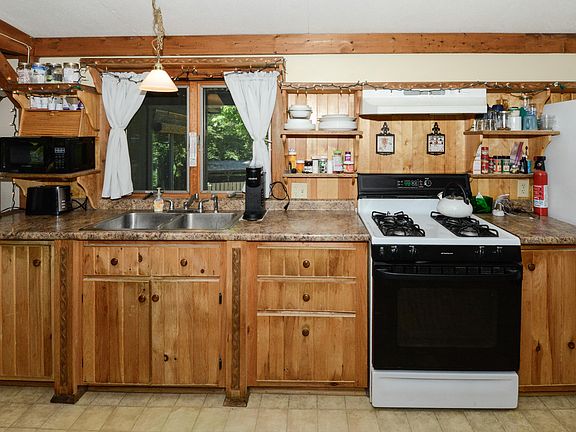 5th image of 62 Tenney Hill Road