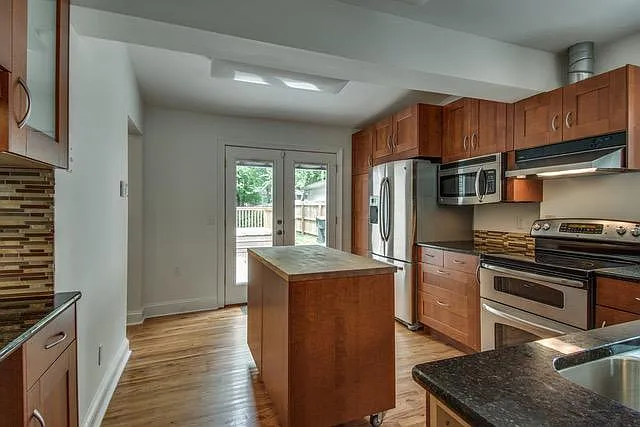 2518 Sunset Pl — Photo 7