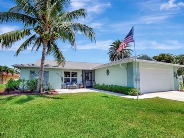 421 Marathon Ct, Naples, FL 34112