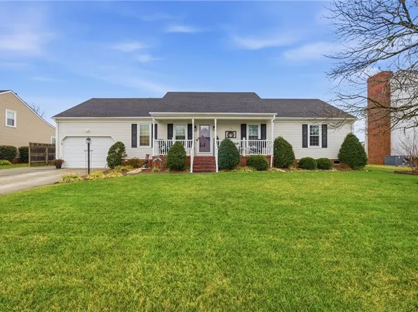152 Downing Dr, Chesapeake, VA 23322