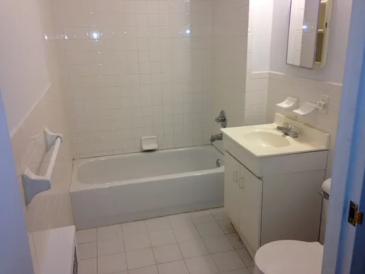 Rented by Premier Metro Realty Corp | media 6