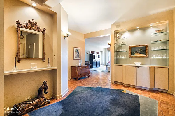 Sold by Sotheby's International Realty | media 1