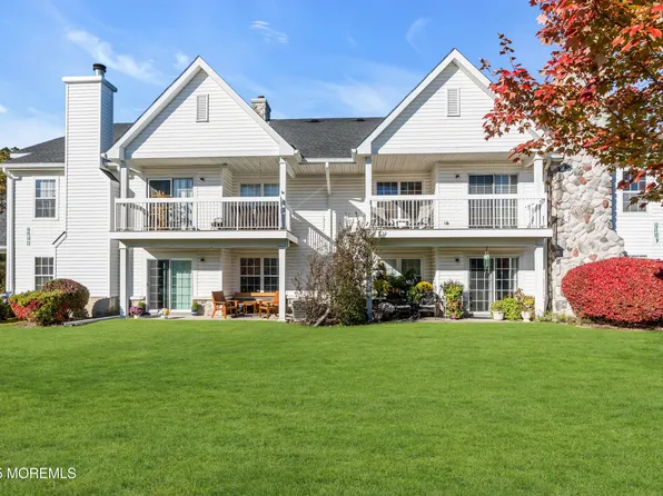 9 Des Moines Court, Tinton Falls, NJ 07712