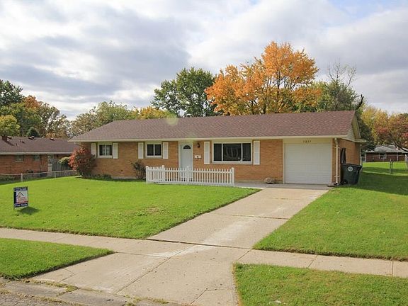 2nd image of 5837 Woodville Dr