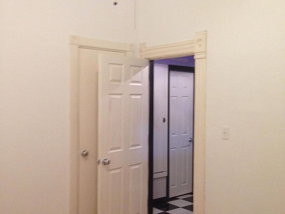 4th image of 2 S Lincoln St #1W