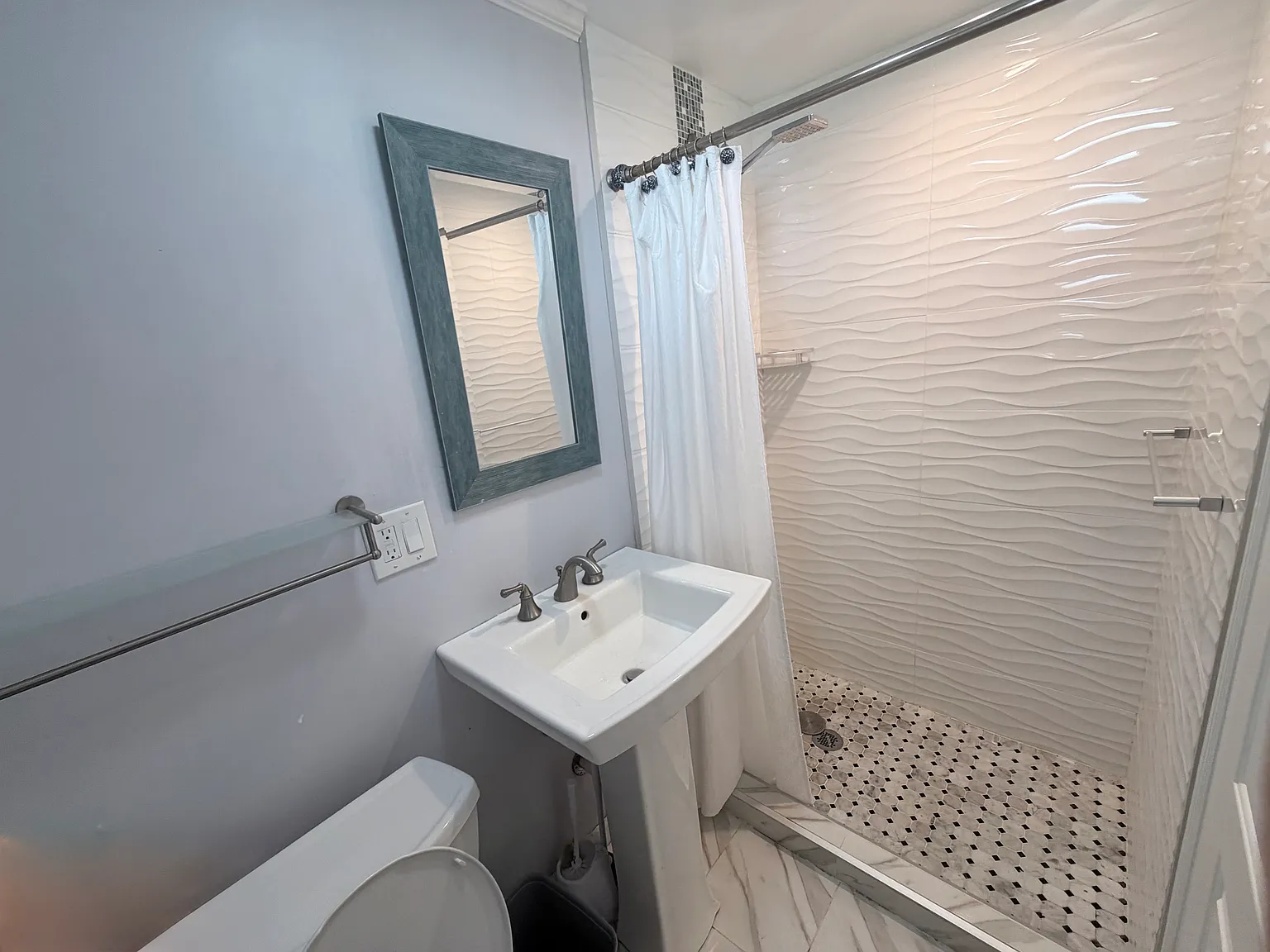 4 bed, 1500 sqft, $4,800 — Photo 4