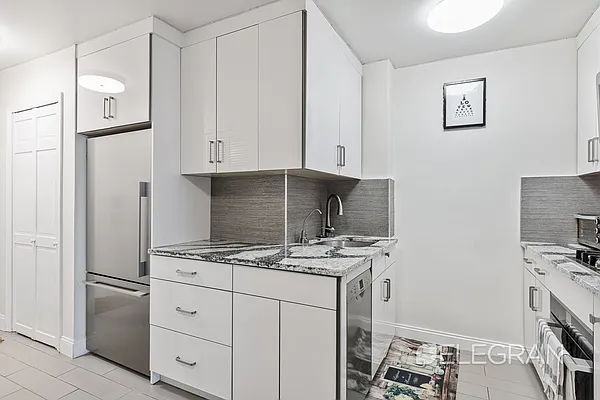 Rented by (Legacy) Elegran | media 10