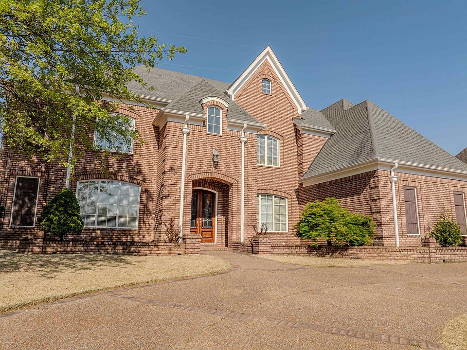 1st image of 1042 Woodland Ridge Dr