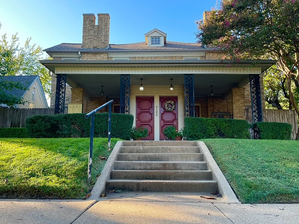4102 Herschel Ave #102