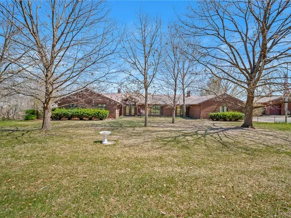 4701 100th St, Urbandale, IA 50322