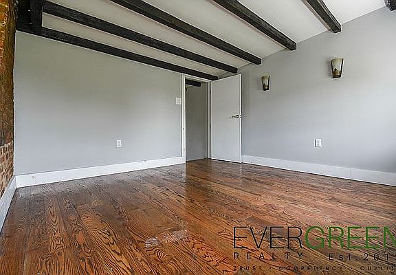 5th image of 388 Harman St APT 3R