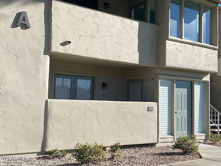 1820 E Morten Ave #123 — Photo 10