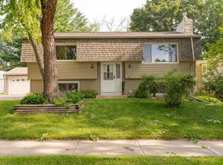 429 31st St NW, Rochester, MN 55901