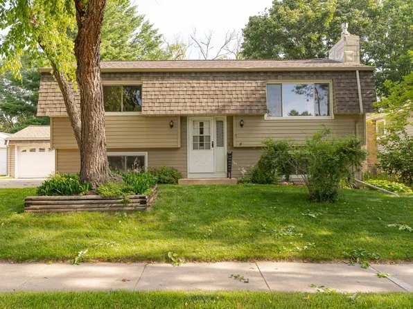 429 31st St NW, Rochester, MN 55901