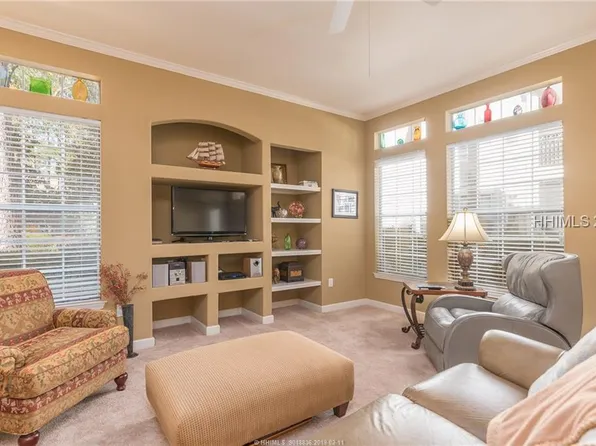 4 Indigo Run Dr APT 4222, Hilton Head Island, SC 29926