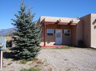 604 Sunset Rd, Taos, NM 87571