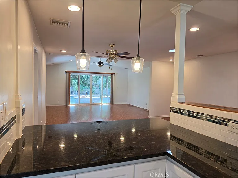 5446 Irondale Ave — Photo 7