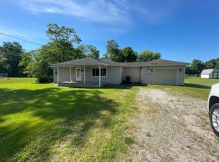 101 W 2nd St, Albany, IN 47320
