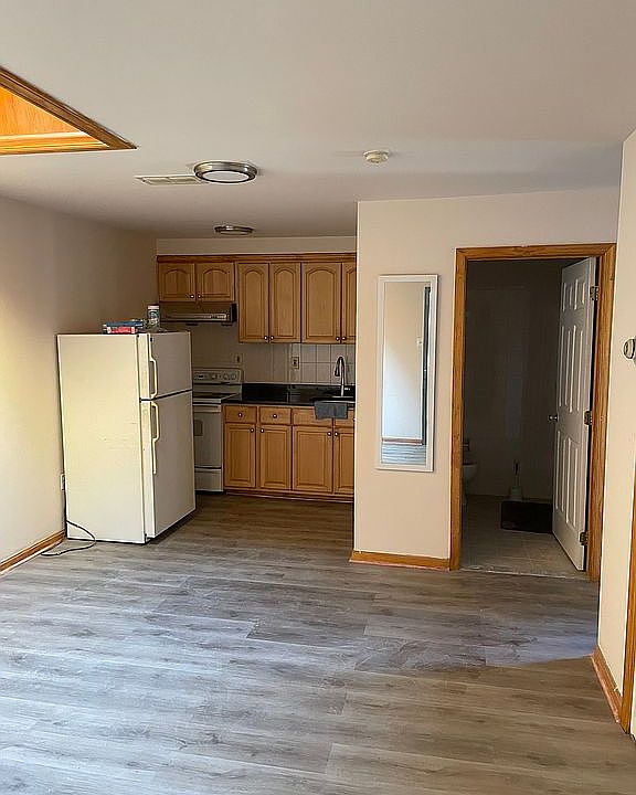 1st image of 335 N 10th St #2A