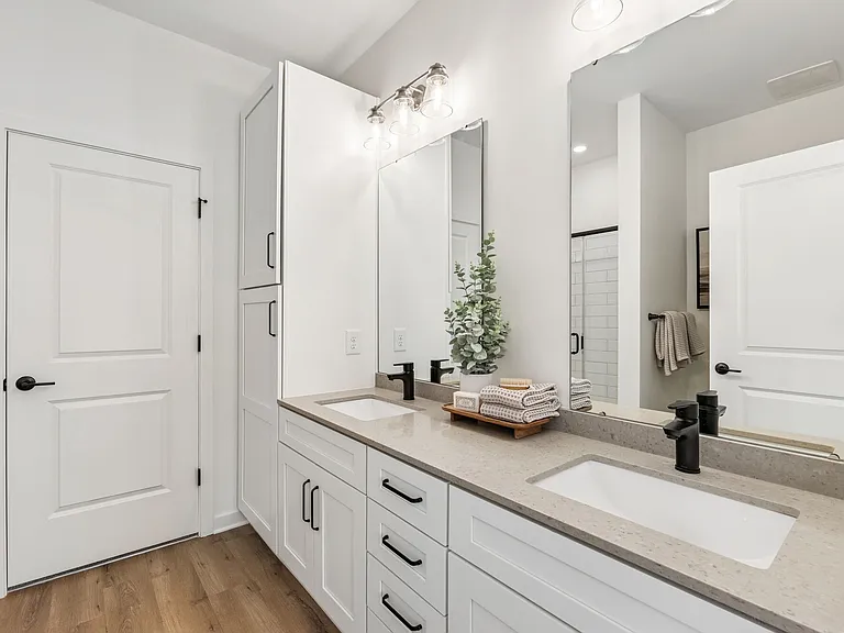 Hamlet Huntersville - Homes & Townhomes for Rent — Photo 17