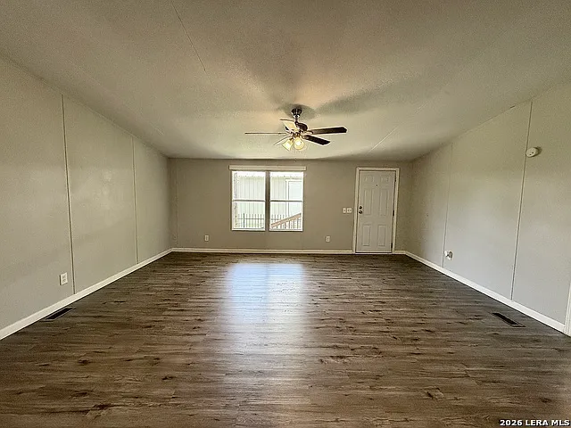 319 E Zipp Rd — Photo 16
