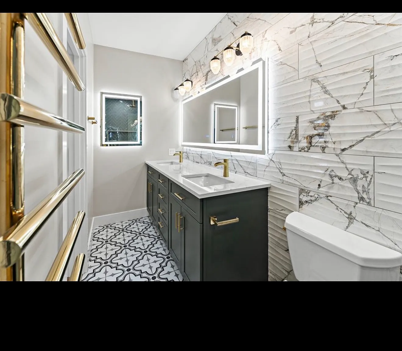 4 bed, 4.5 bath, 2000 sqft, $1,900 — Photo 2