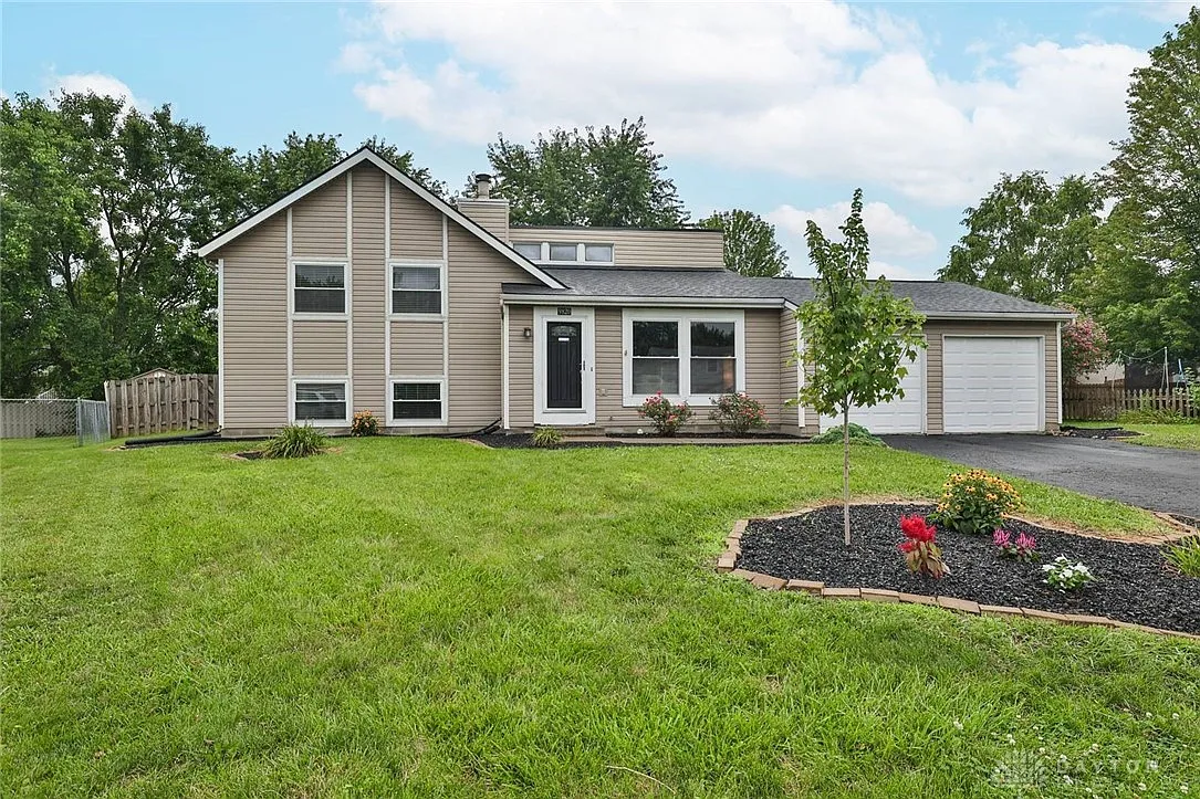 9820 Aylesworth Ln photo 1