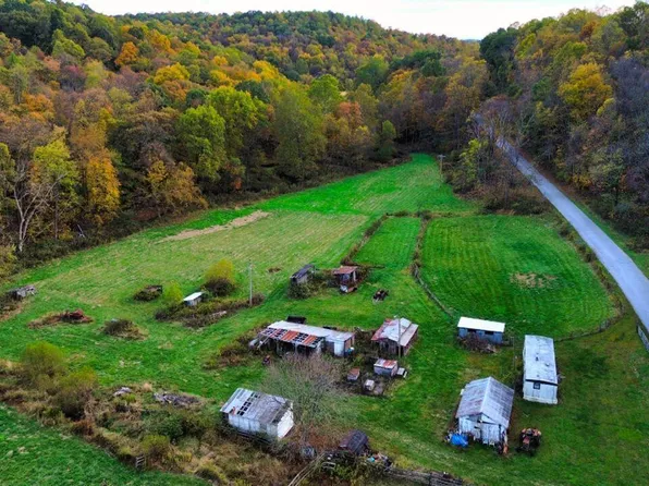 27892 County Road 25, Warsaw, OH 43844
