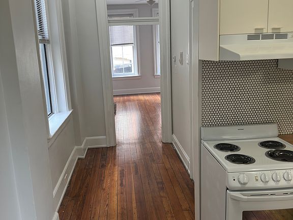 5th image of 309 E 13th St #11552239
