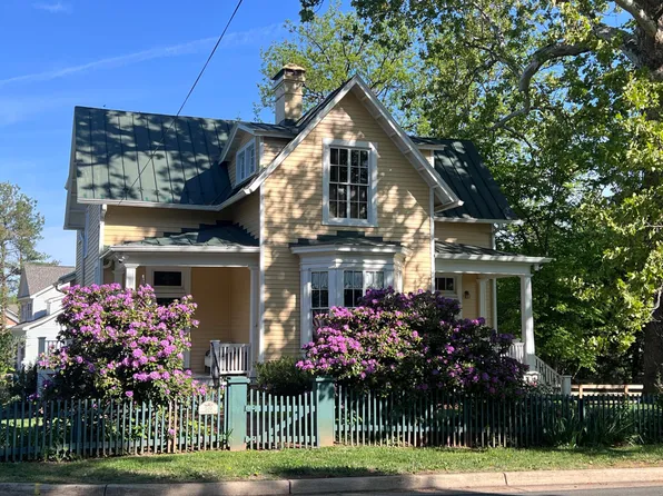 320 Culpeper St, Warrenton, VA 20186