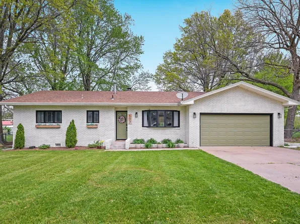 107 E Chrysler Avenue, Clever, MO 65631