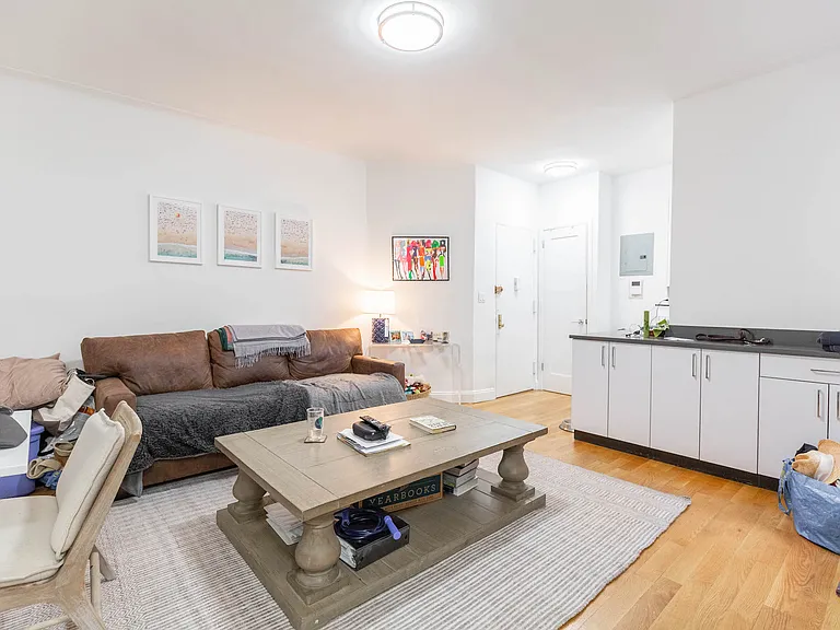 26 Grove St #4A — Photo 3