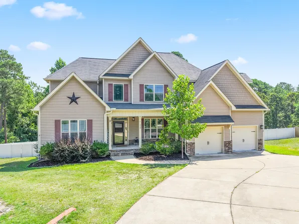 610 Sea Mist Dr, Sanford, NC 27332