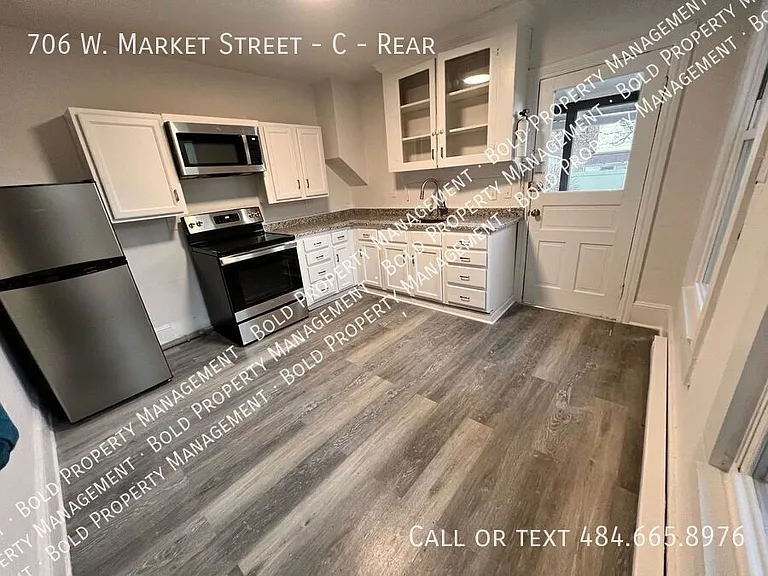 706 W Market St #C — Photo 1