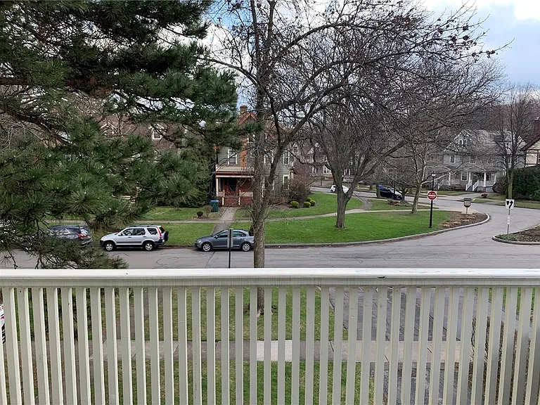 57 Calumet St — Photo 4