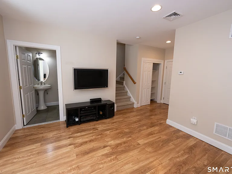 19 Orwich Ct #19 — Photo 21